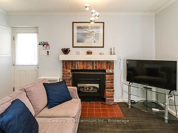 4th image of 15 Dawson Dr #6