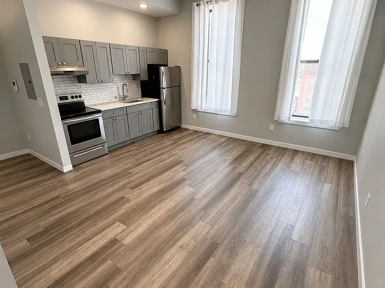 114 Ellison St #403 — Photo 3