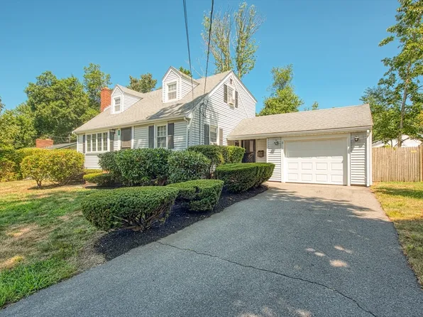 11 Jeanne Ave, Brockton, MA 02301