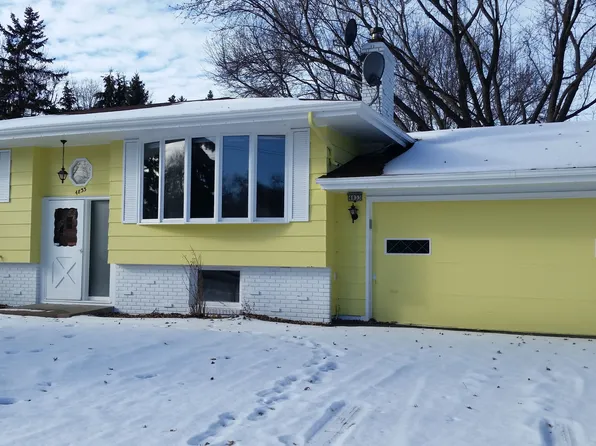 4833 Winnetka Ave N, New Hope, MN 55428
