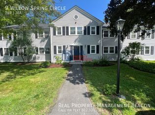 9 Willow Spring Cir, Hanover, NH 03755
