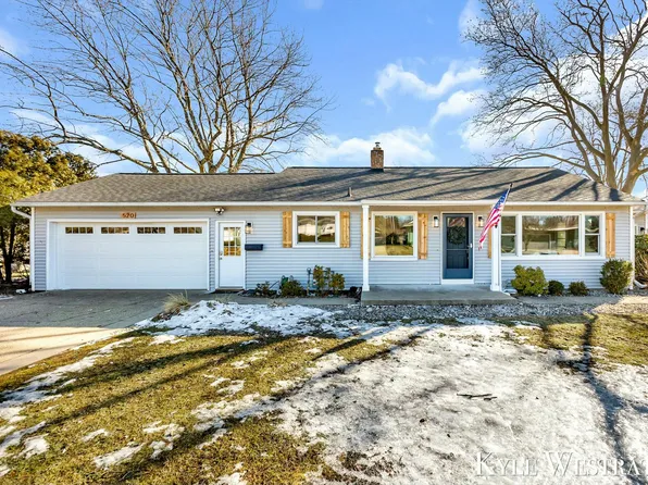 520 Arlington Ave, Grand Haven, MI 49417