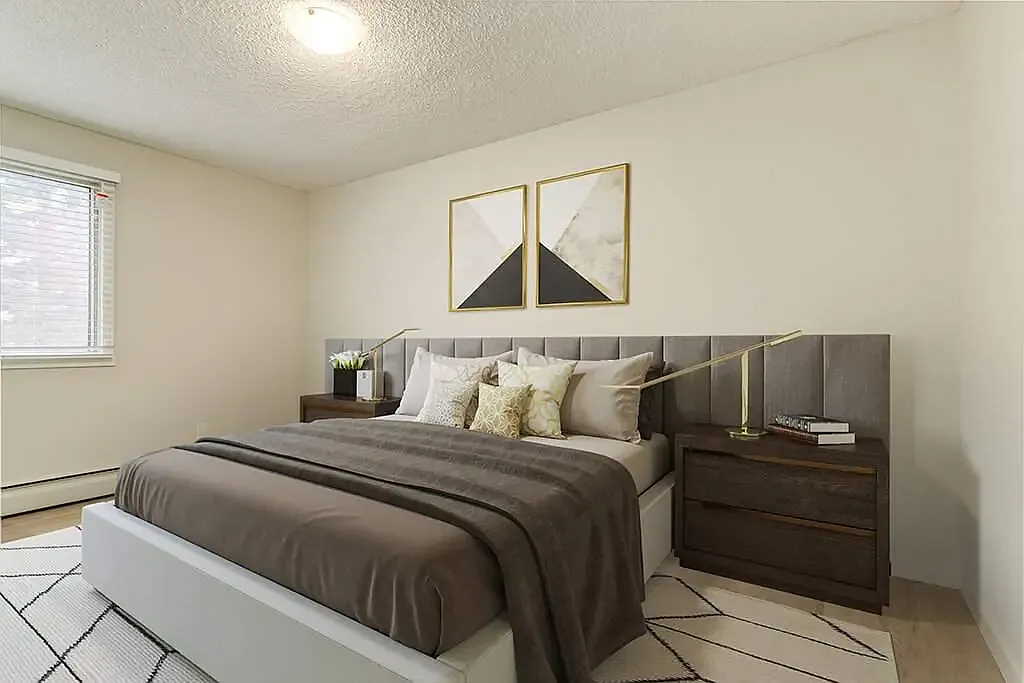 Lakeview Apartments — Photo 4