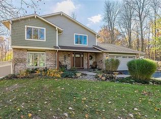 82 Canfield Rd, Pittsford, NY 14534