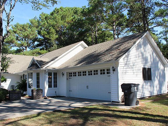 3rd image of 100 Country Club Drive SW