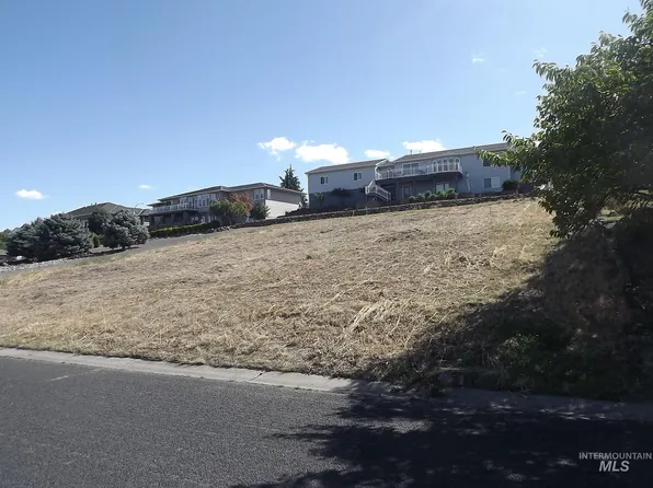 488 Crestline Circle Dr, Lewiston, ID 83501