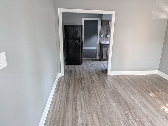 5th image of 1341 Marshall St #2F
