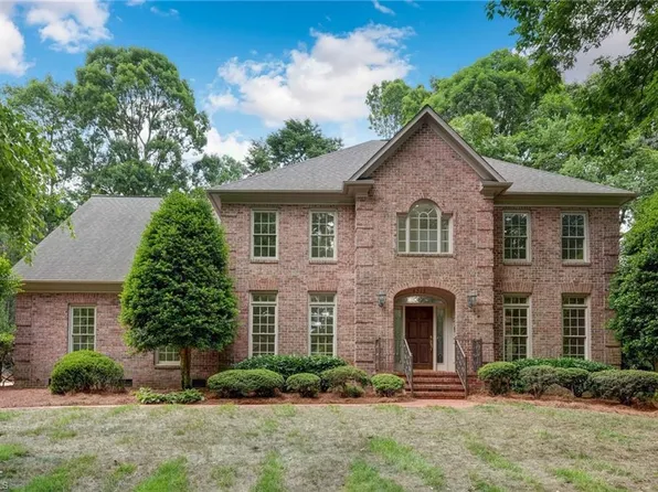 4515 Kenbridge Dr, Greensboro, NC 27410