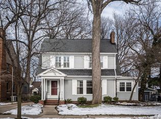 9 Fairwood Blvd, Pleasant Ridge, MI 48069