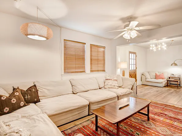 122 Bryn Mawr Dr SE, Albuquerque, NM 87106