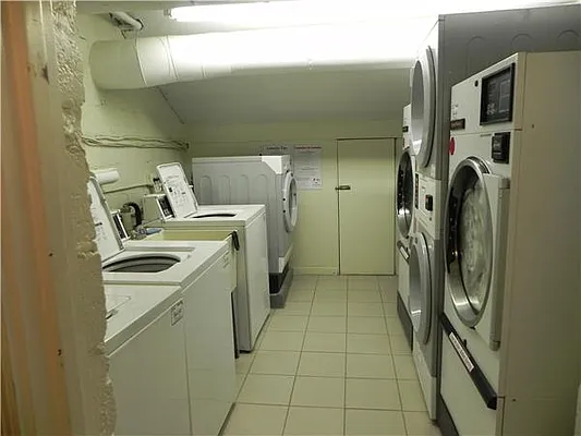 Rented by R New York | media 16