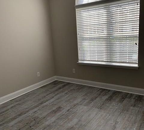 5th image of 1690 Honeybee Ln