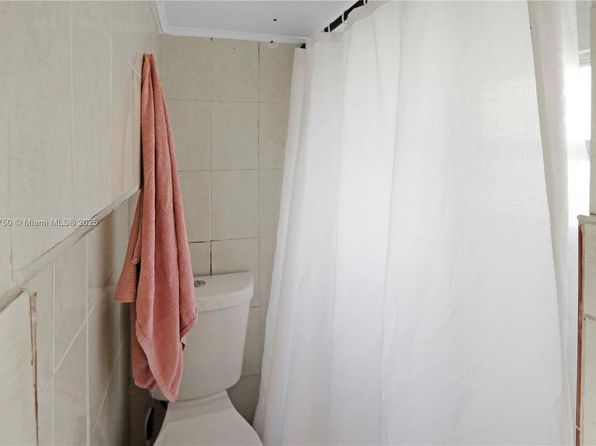 miami-florida-43841149 picture