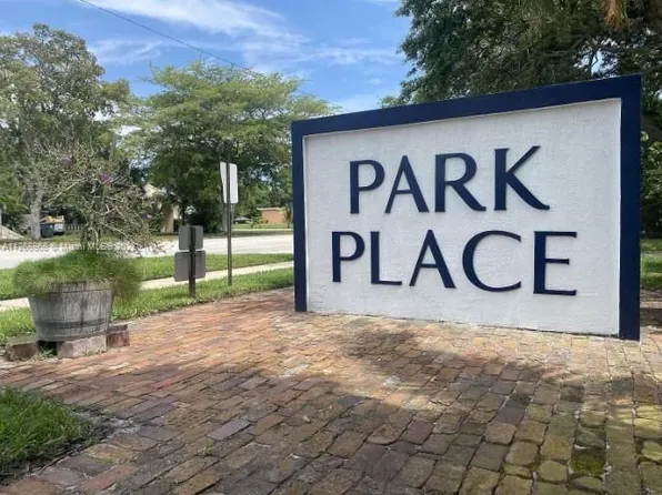 200 Park Ave APT 1, Lake Park, FL 33403