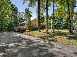 81 Carlton Rd W, Suffern, NY 10901