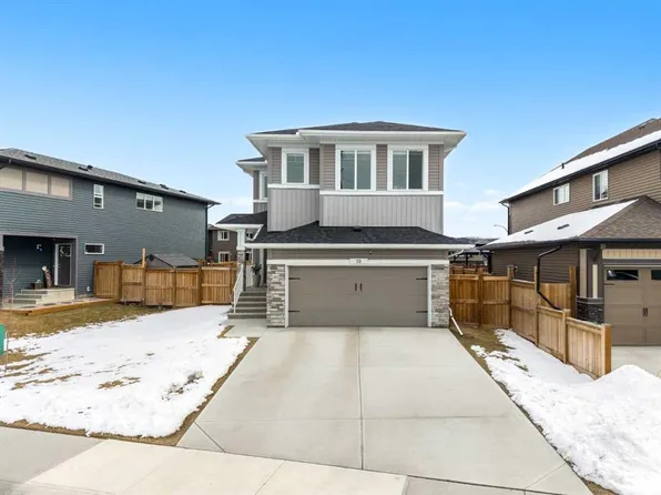 32 SW Paint Horse Cres, Cochrane, AB T4C 2V7