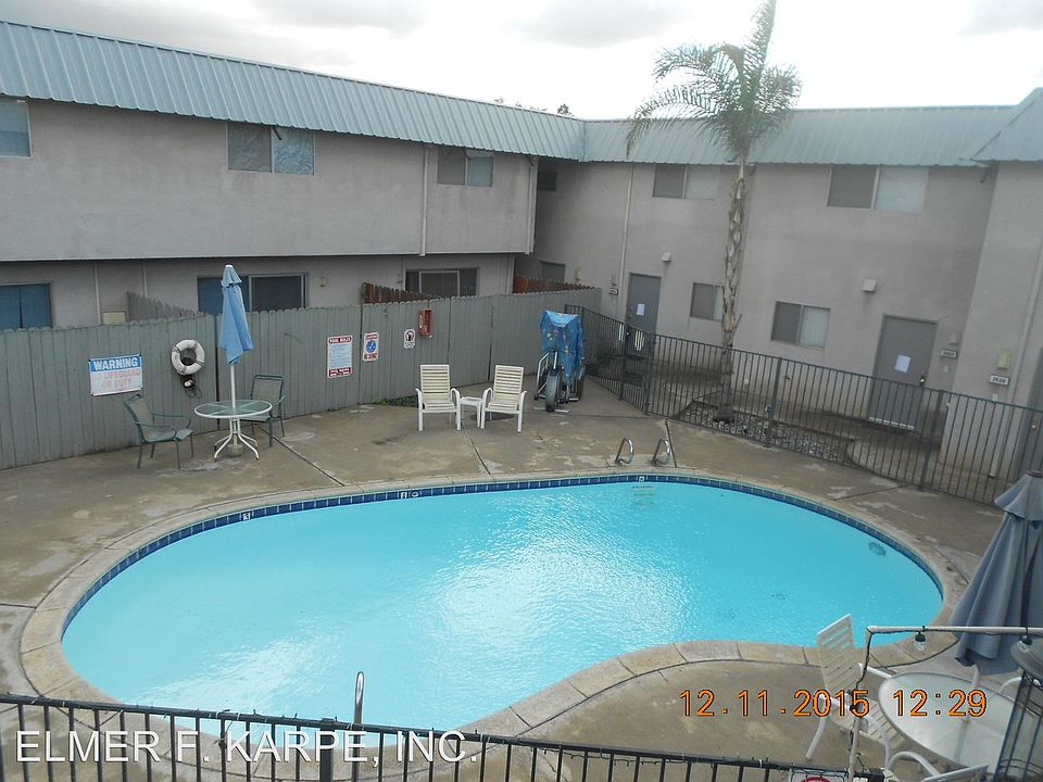 2nd image of 2405 Olive St