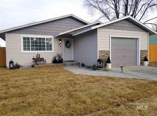 580 NW 10th St, Ontario, OR 97914