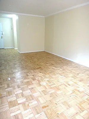 Rented by KVNY Soho | media 22