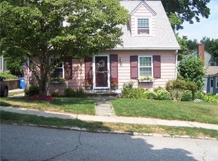85 Julia St, Cranston, RI 02910