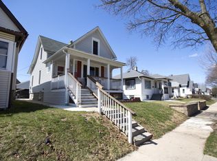 2049 S 71st St, West Allis, WI 53219