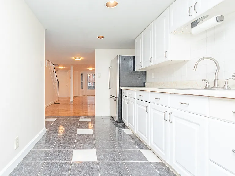 182 Patchen Ave #1 — Photo 6