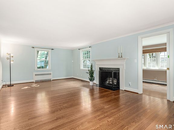 3rd image of 20 Cornell Road