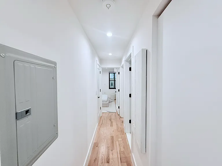 410 Monroe St #GRD — Photo 8