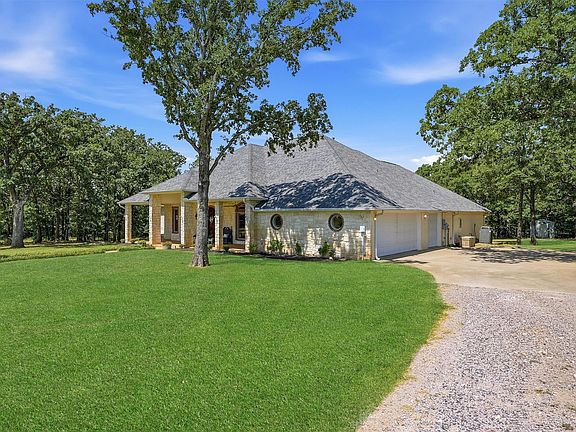 3rd image of 171 Briar Creek Rd