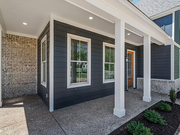 3rd image of 9189 Highland Meadows Dr