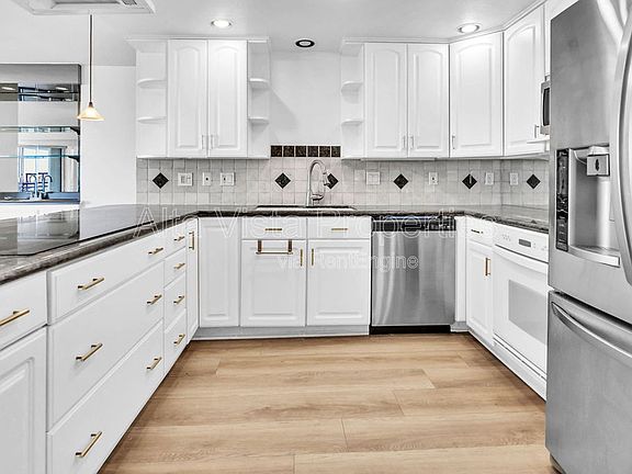 4th image of 3916 Riviera Dr Unit 204