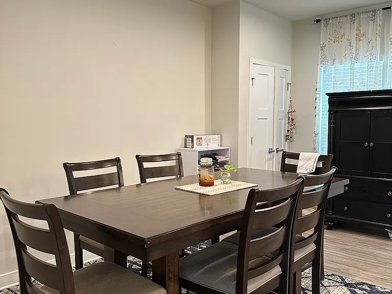 1085 Oglethorpe Dr — Photo 9