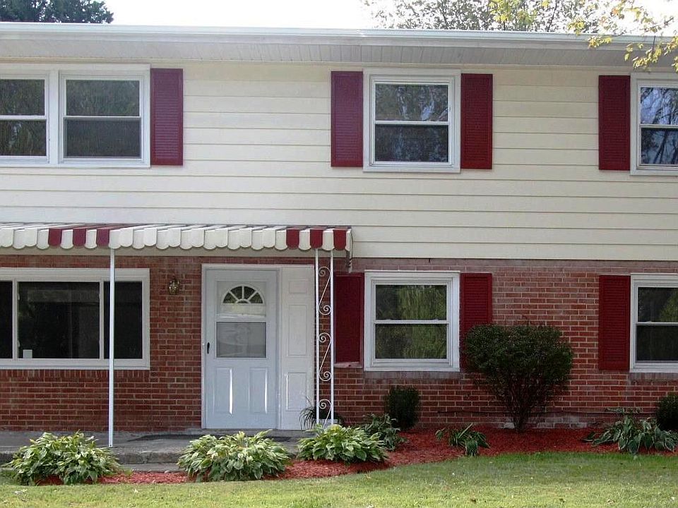 1st image of 16301 Village Dr W