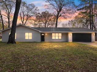 8 Deerwood Dr, Conway, AR 72034
