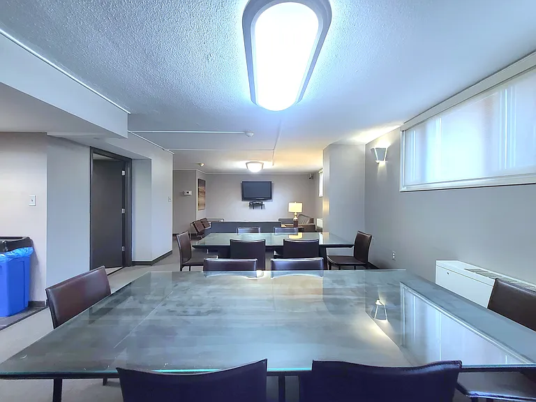 1 E University Pkwy #1408 — Photo 10