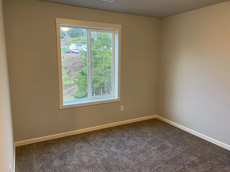 211 Cloverdale Rd #A — Photo 12