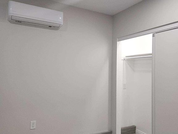 5th image of 7415 Laurel Ave #2