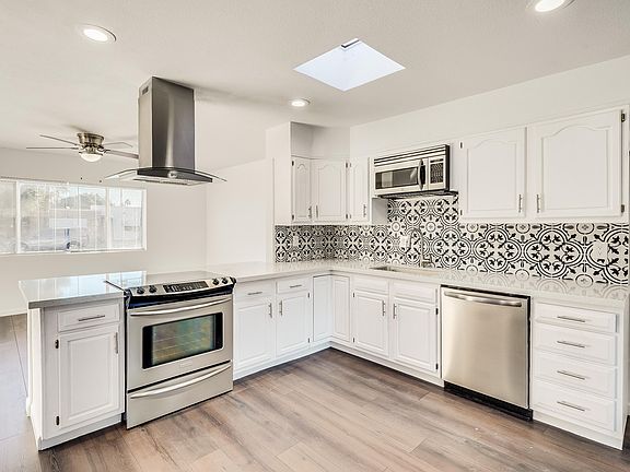 2nd image of 616 N Lesueur Cir
