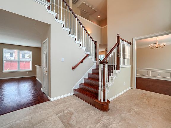 3rd image of 7208 Valley Bend Way