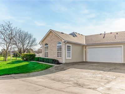 11274 S Pflumm Rd, Olathe, KS, 66215