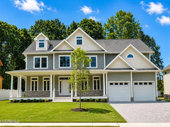 825 Naryshkin Way, Toms River, NJ 08753