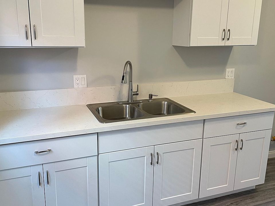 1st image of 4158 Iowa St #1