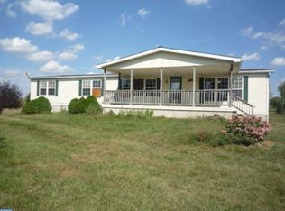 179 Weavers Rd, Fleetwood, PA 19522