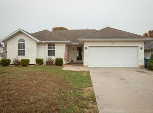 413 W White Ash Rd, Nixa, MO 65714