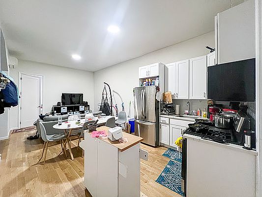 2nd image of 1114 Gates Ave #1B