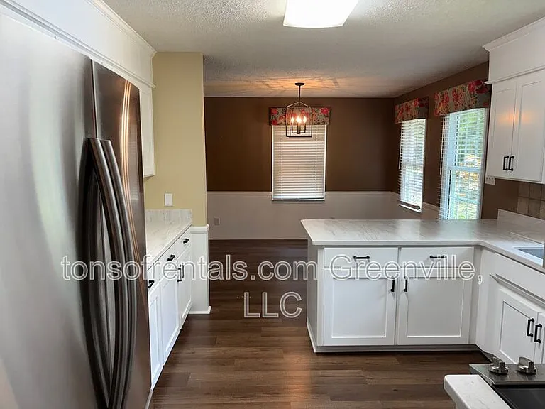 129 Foster Rd — Photo 6