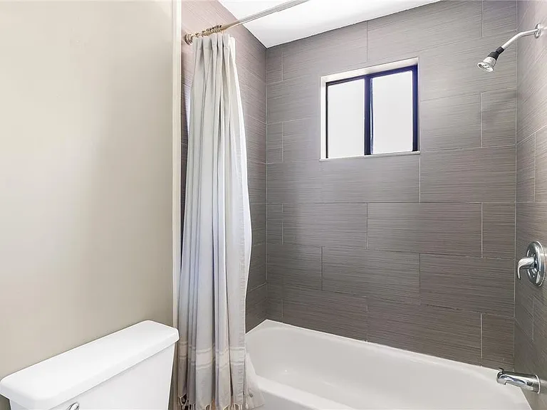 324 City View Dr — Photo 22