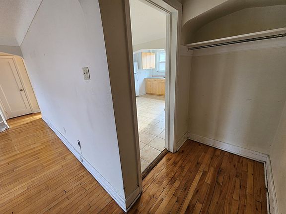 4th image of 310 Blake Blvd #5