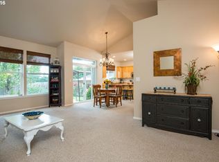 817 Toliver Rd, Molalla, OR 97038