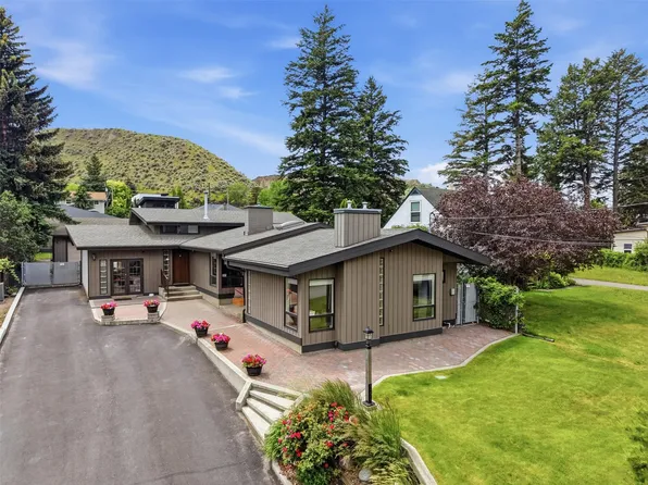 2245 Crescent Dr, Kamloops, BC V2C 4J7